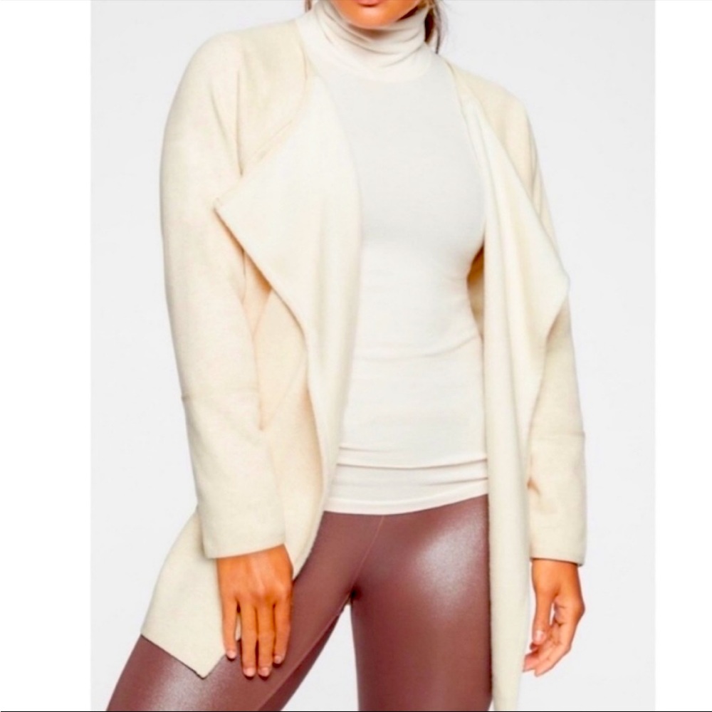 Athleta Cozy Karma Wrap Sweater Oatmeal Size XXS